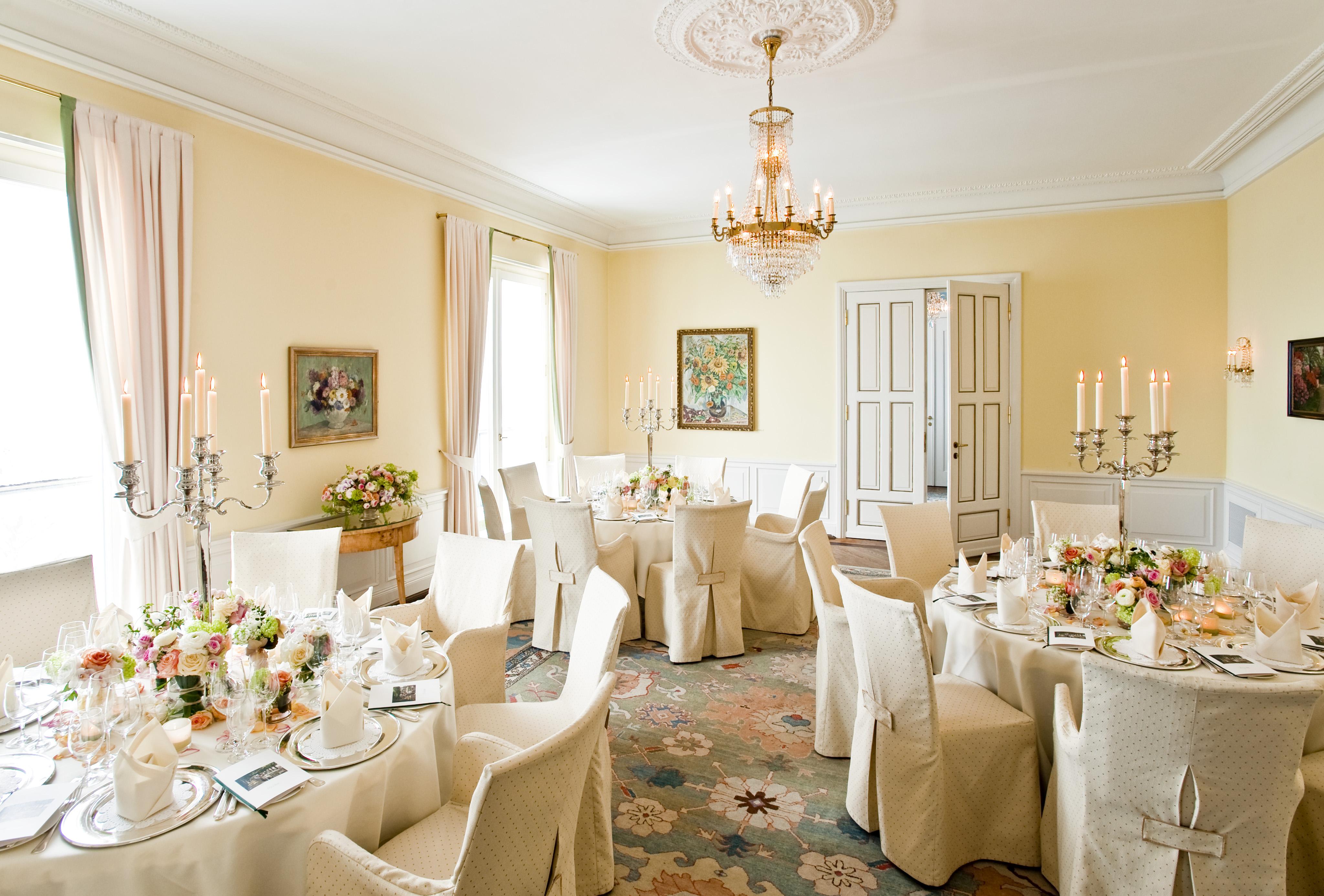Hotel Louis C. Jacob Hamburg Restaurant photo The Yellow Room
