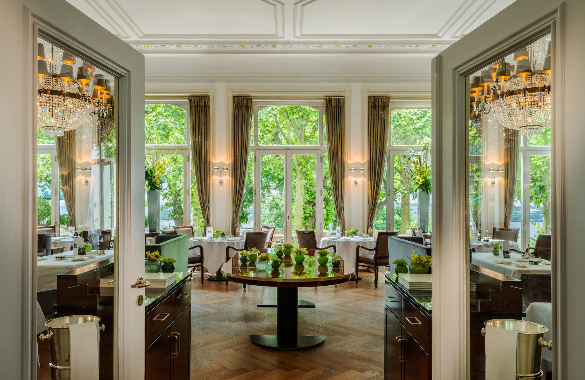 Hotel Louis C. Jacob Hamburg Restaurant photo Restaurant Gartenhalle